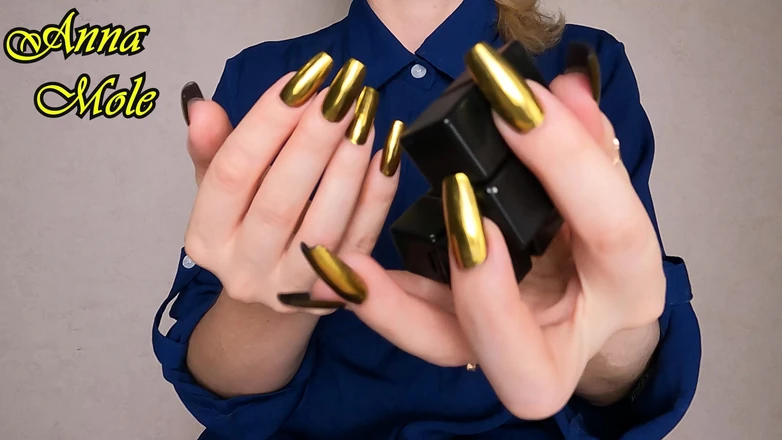 Anna Mole: Hands Fetish Golden Manicure
