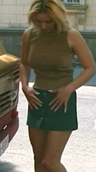 Determined Blonde Peeing Outdoor