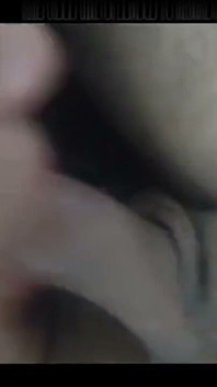 Une femme mariée adore la bite