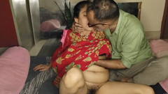 Anar Kali: Bhabhi ki behaarte muschi fickt, lutscht ihren stiefvater, heiße nippelmöpse
