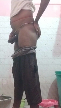 Tolong beri penilaian sama kontolku jika ada komentar yang terbuka