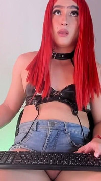 Devasa penis ve mükemmel ayaklar, Aline Costa tarafından