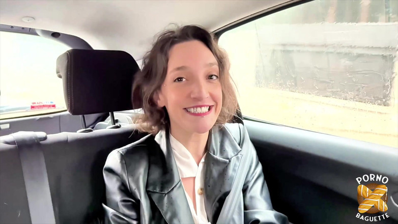 Porno Baguette: Lena, güzel esmer, büyük yarağı seviyor