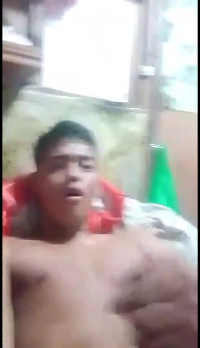 Rent a gay productions: Cewek kembar Filipino dicrot sperma hangat sampai banjir sperma