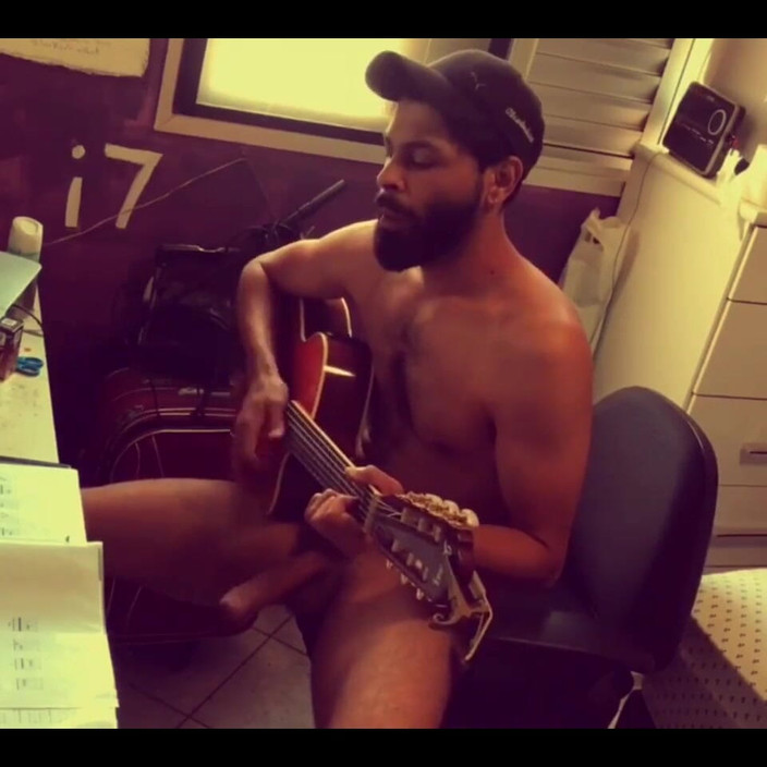 i7Bernard: Guitar #03