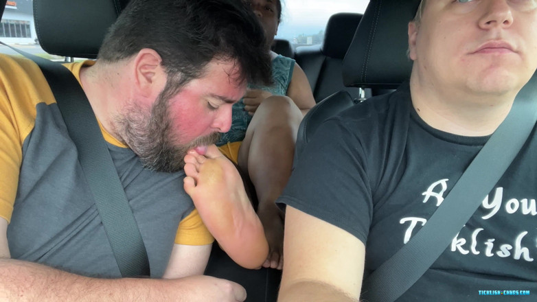 Ticklish Chubs: Snyft: pemujaan ganas fabio