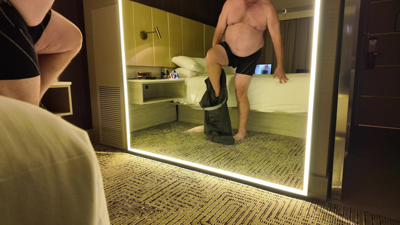 GottaLuvBB: Uma Bela Sessão De Masturbação Em Las Vegas