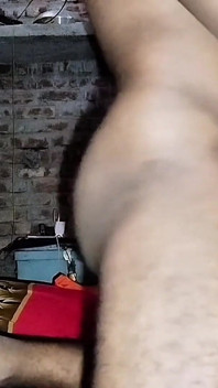섹시한 엉덩이를 가진 이 Deshi 여자와 내 인생 최고의 섹스