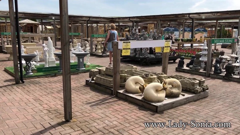 Lady Sonia: Lady Sonia - Outdoors and well oiled
