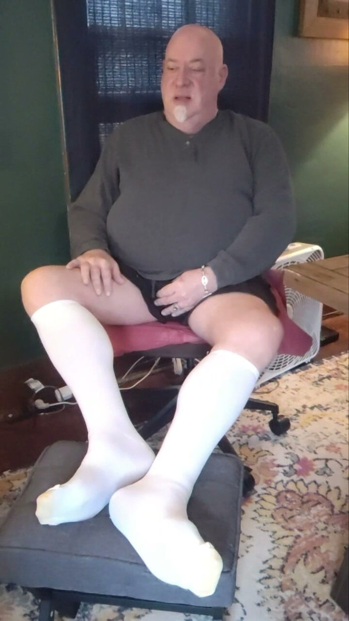 beardaddychub: White Tank, White Jock, and White Socks Jerk