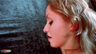 MMM100: Krystal Wallas: Het sexig brud som leker med sin otroliga...