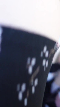 Socks Removal Dan Walk Barefoot Di Rumput