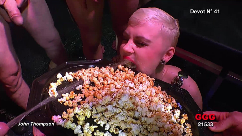 Casting GIRLS AND FIRST PORNO: Pierwszy raz babes w sikanie obciąganie i spust połykanie Bukkake...