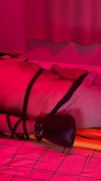 Volledige middagsessie met een bondage-hongerige slaaf