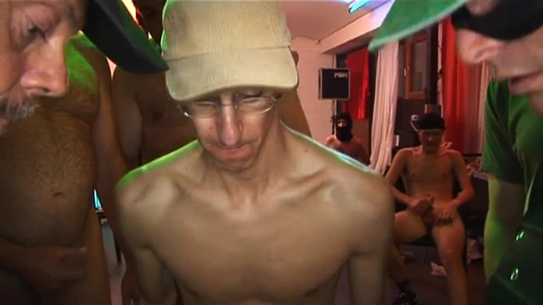 Family Fuckers: Slimy Green Goo Drenching Mature Babe in Wild Hardcore Pound