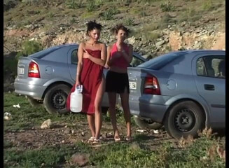 All about pee: Fete de top extrem de înghițire de pișat, de Brittany Stone -...
