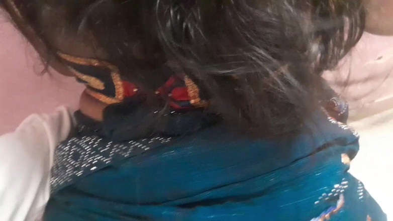 nagmanaeem: After Shopping for Navratri, Aunty Girl Left the Shadow Full...