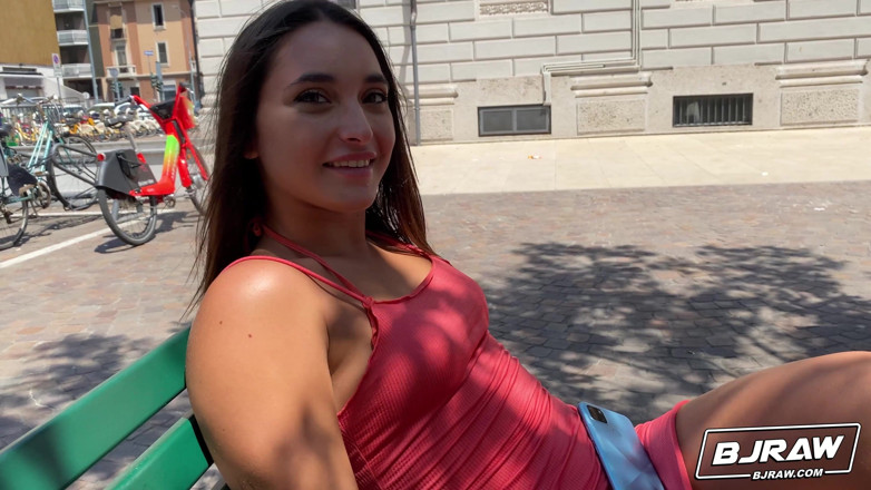 BJ Raw: Італійський мінет Bjraw Sara Diamante