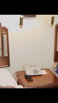 辣妹在酒店房间里被干