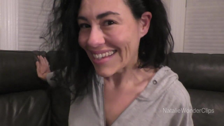 Natalie Wonder: 젖탱이로 가득 찬 새엄마 채우기 - 나를 반복해서 임신