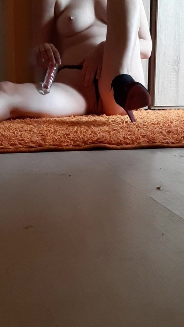 Vjulia41: Hladím mé tělo písní