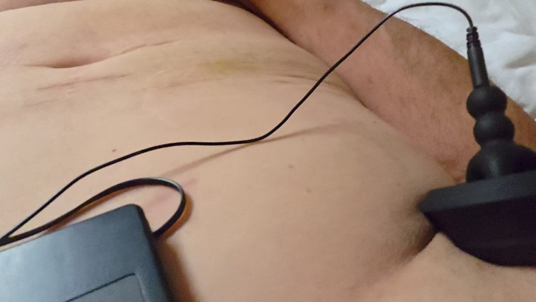 SissyHucow171: Sutki Sissy otrzymują leczenie szokowe