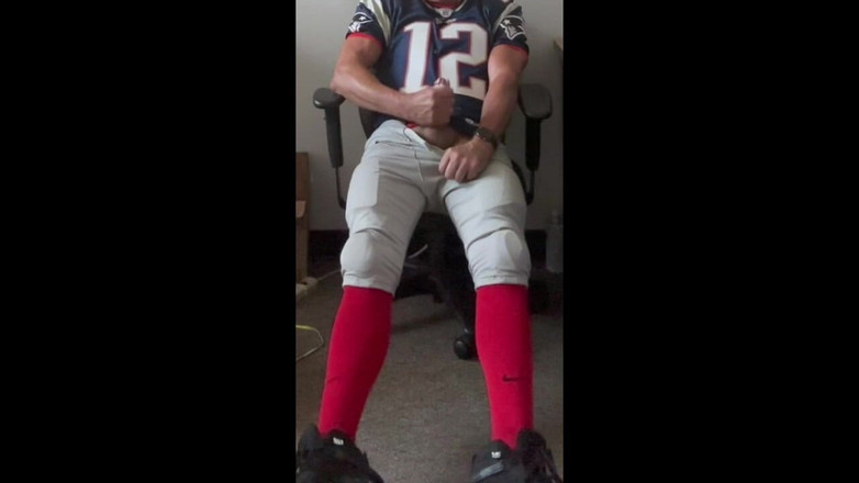 JockDad87: Jockdad87はサッカーのユニフォームで痙攣し、射精します