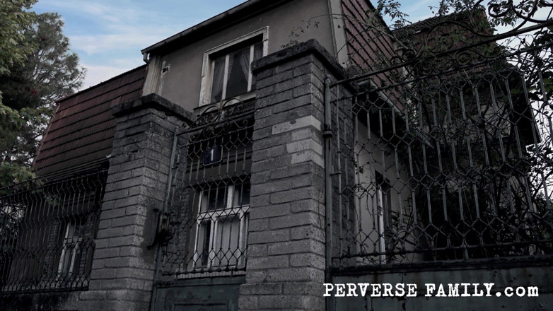 Perverse Family: Perverse Step-family 13 (season 2): Tasty Feast