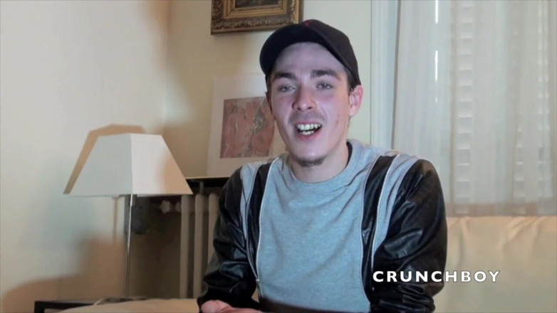 Crunch Boy: Kairm трахнул большой член сексуального бродячего паренька
