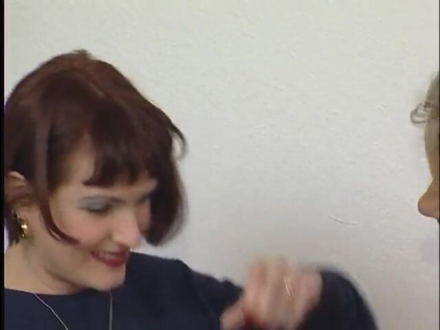 Lucky Cooch: Lei sa come usare le sue mani per farti scoppiare