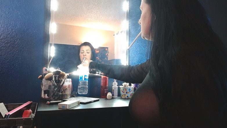 Abby Anna: Dangling long virginia slims 120 thuốc lá