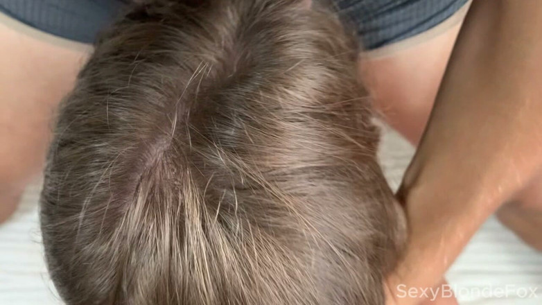 Sexy blonde Fox: Sexyblondefox - Blonde in Jeans, Couch Tease &amp; Anal Scene