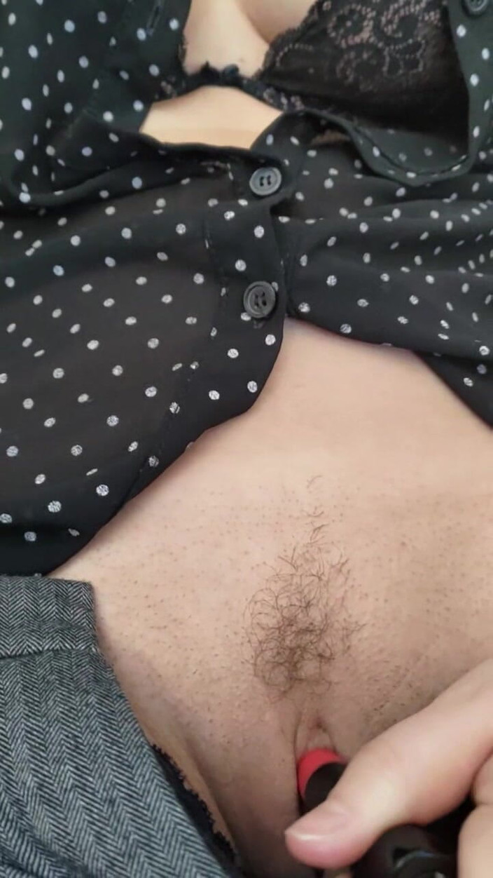 Arty_von: Orgasme À Mon Bureau