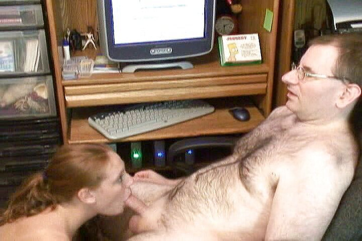 Radical: Молодая с ботанистым стариком в любительском видео