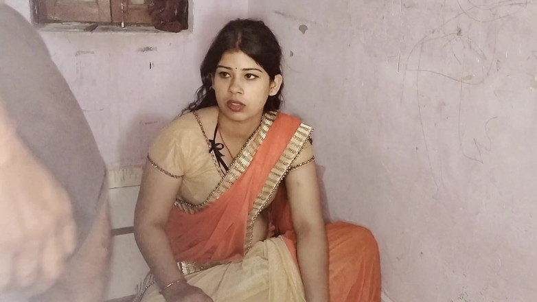 Sexy Girlfriend Girl: 내 작은 인도 의붓여친의 섹스 토이를 찾아 내 자지를 보여줘