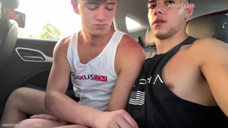 Amateur Guys Fuck: AGF:見てよ、Uberで友達をしゃぶってるんだ!