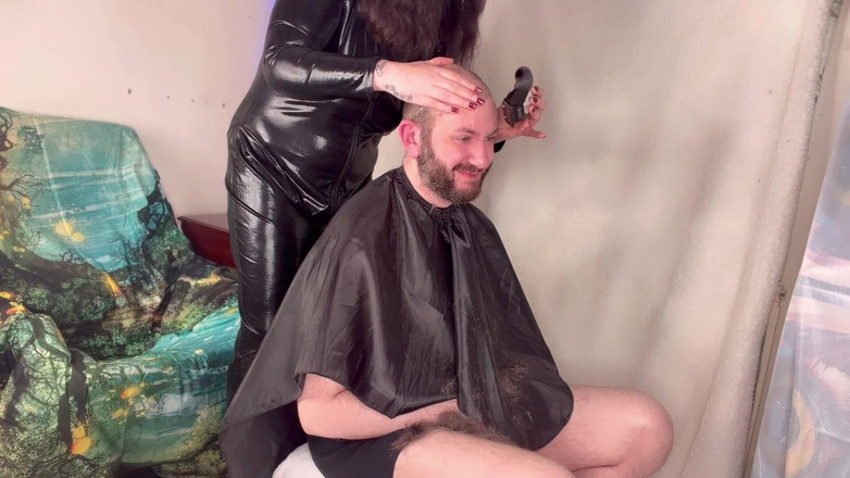 MissFFW: Kepala rambut miss ffw shaves dientot habis-habisan