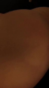 Jenna presley lagi asik ngentot kontol besar pria sybian sampai dia meringis keenakan, dan memeknya dientot habis-habisan sama kontol besar