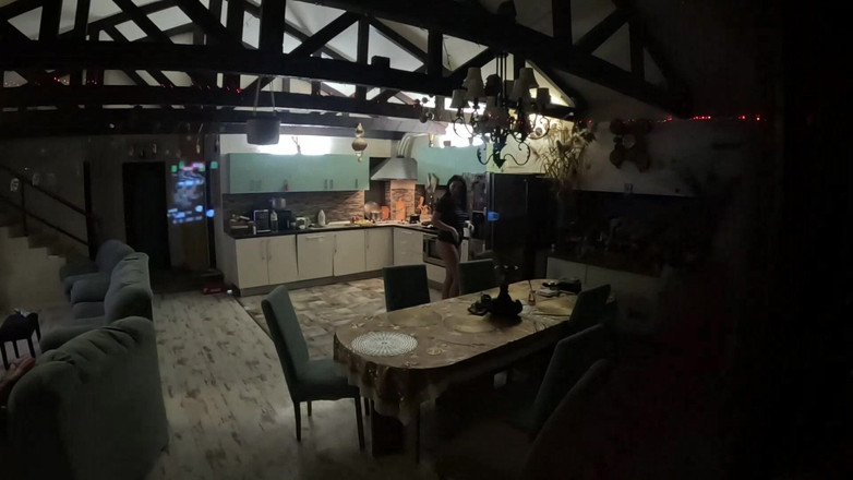 MilfyCalla: Chycen mým sousedem - POV kouření, zezadu a sperma na obličeji 299