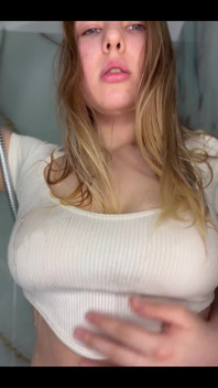 Teen Babe Showering