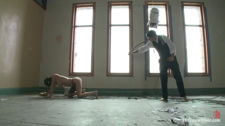 The Upper Floor by Kink: Phiên dịch vụ: Văn phòng tầng trên