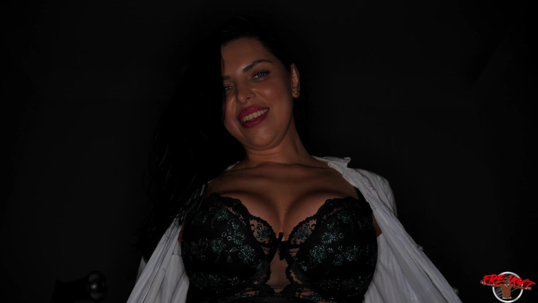 Freaky T: Busty MILF Kira Queen Handle Freakyt