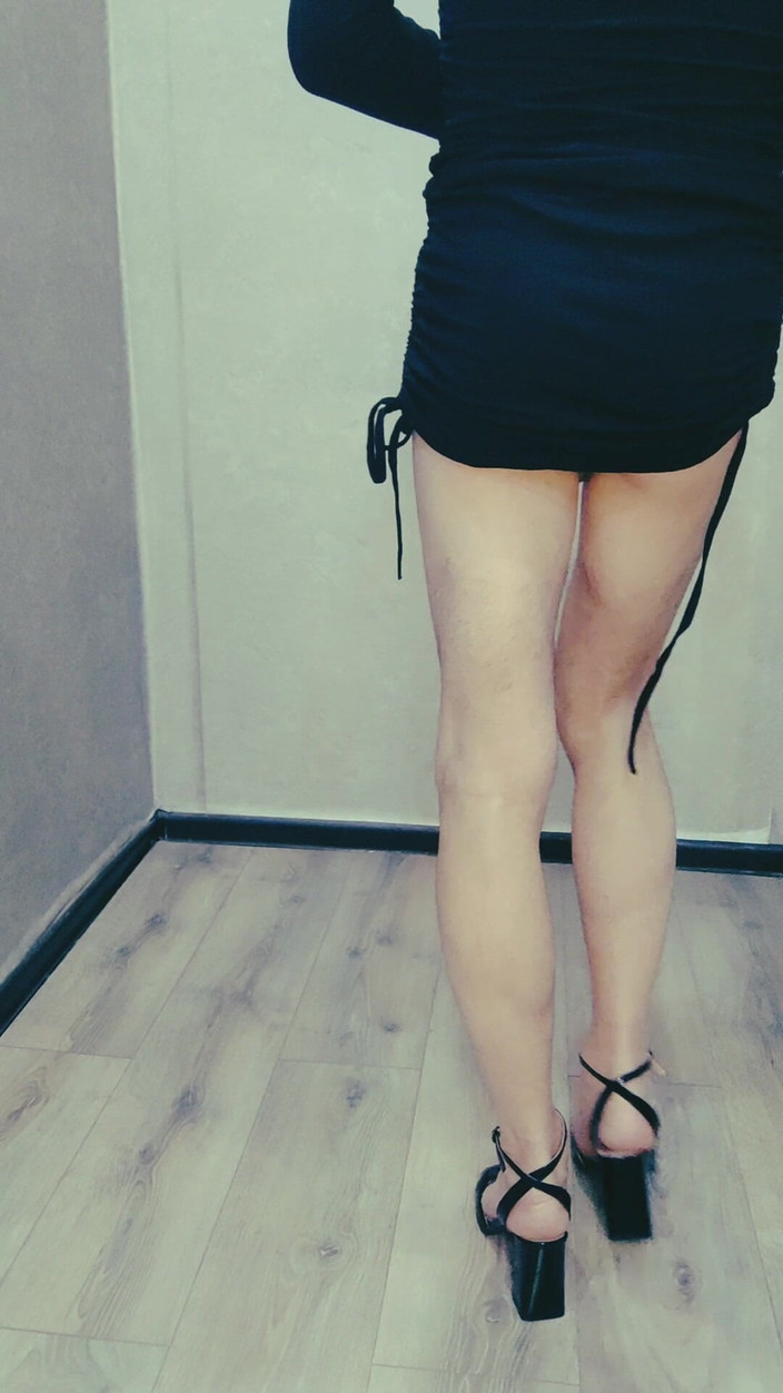 Lana Cross: Cammino da solo per casa