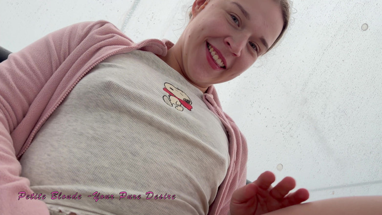 Petite blond your pure desire: Compilation di momenti in funivie