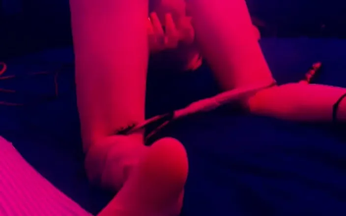 Chikgotadik: Big Girlcock and Gaping Pussy