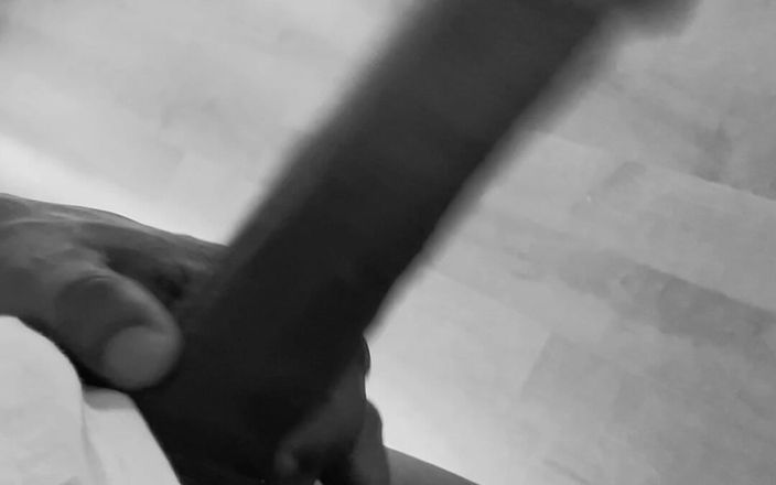 Jazzyyoungxxx: Grosse bite, jeu et branlette