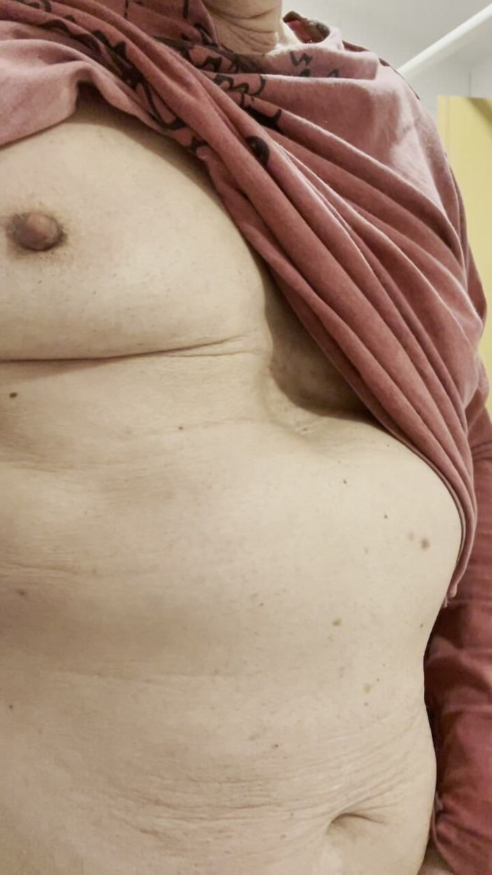 Mitchie: Dalam perjalanan untuk kencing