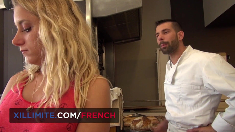 French girls at work: Baker mit dicken möpsen fickt mit ihren kunden