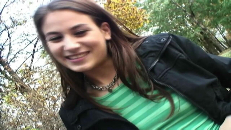 XXXEROTICONLY: Teenenger Zerżnięta W Parku I Wytrysnęła W Usta