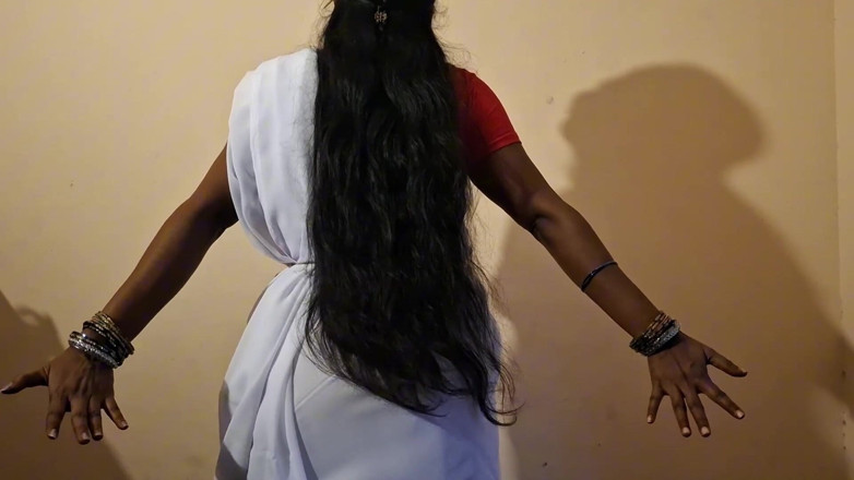 Delightrose: Seks India panas antara hantu wanita dengan lelaki